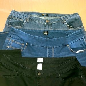 Lot of 3 Ladies Jeans